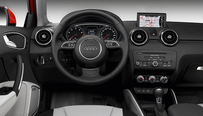 audi-a1_2011_1600x1200_wallpaper_8b.jpg